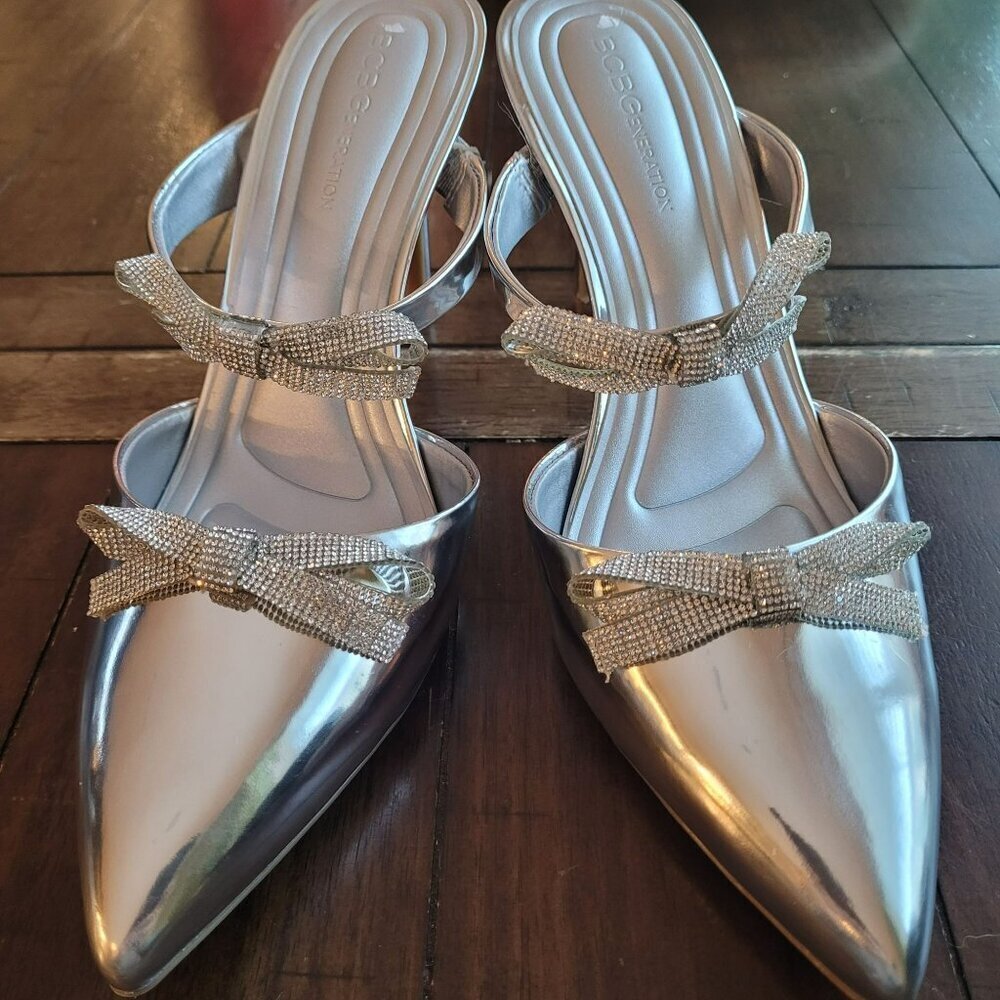 BCBGeneration Bardia Metallic Silver Rhineshone Bows Dress Mules size 9.5